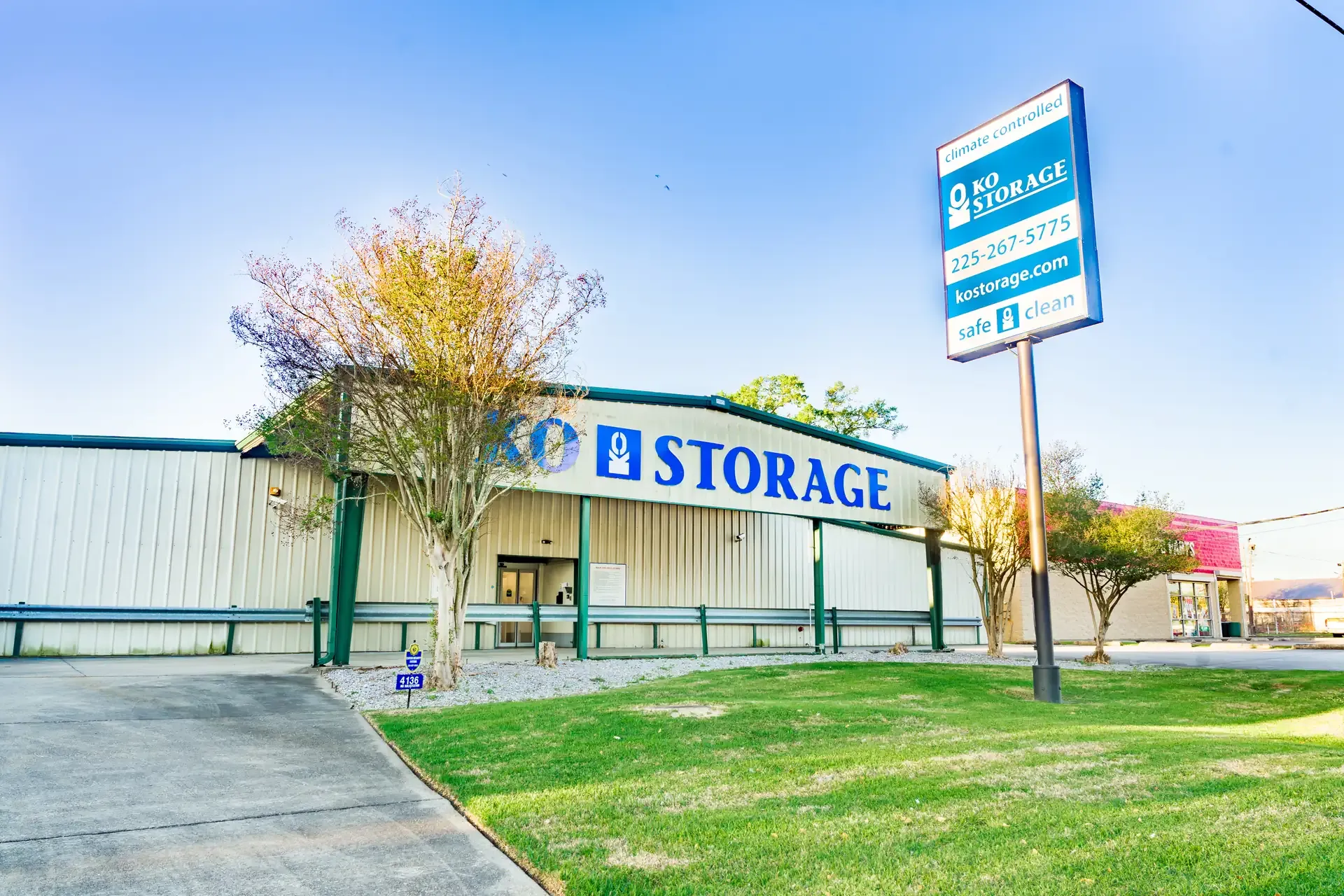 Facility front office KO Storage of Baton Rouge, LA